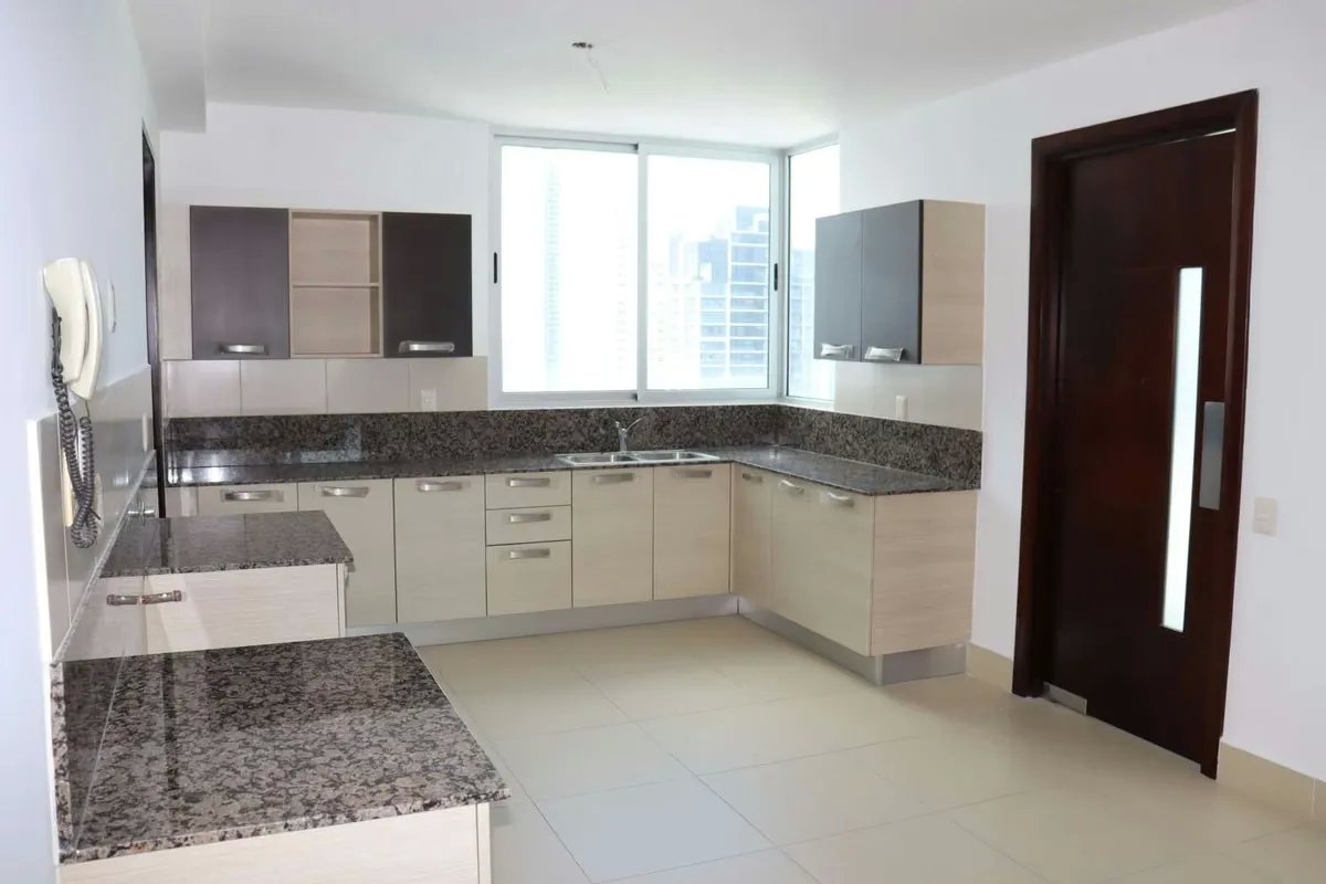 PH Breeze Costa del Este 242 m², 3 Bedrooms + Maid's Quarters, Never Lived In