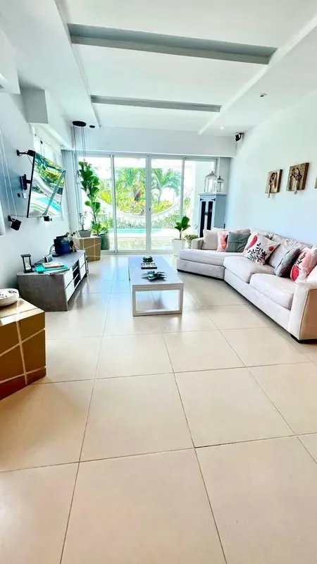 Exclusive Ground Floor Apartment in Bijao, Beachfront, with Pool and P...