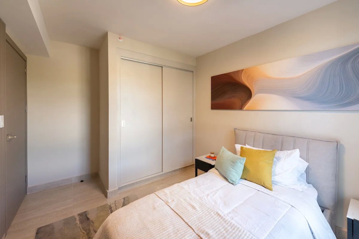¡Llave en Mano! Apartamento Amueblado con Den Flex en PH Parterre (Torre 2)