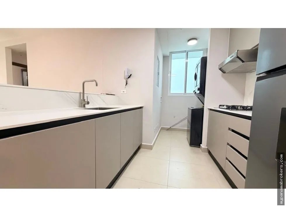 Apartment for Rent on 12 de Octubre Avenue
