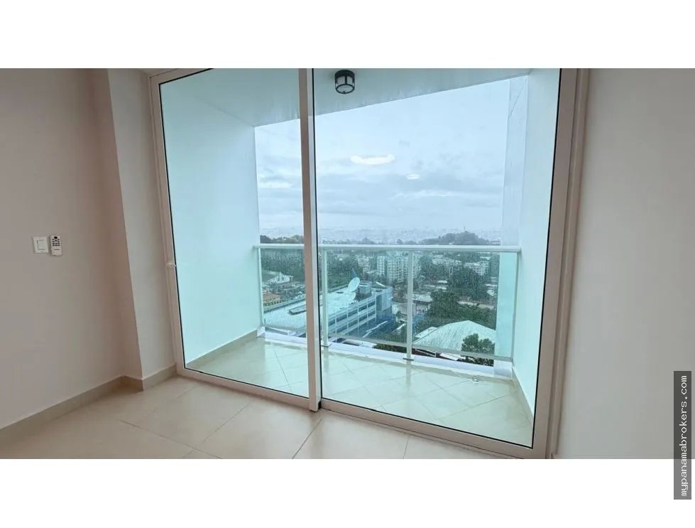 Apartment for Rent on 12 de Octubre Avenue