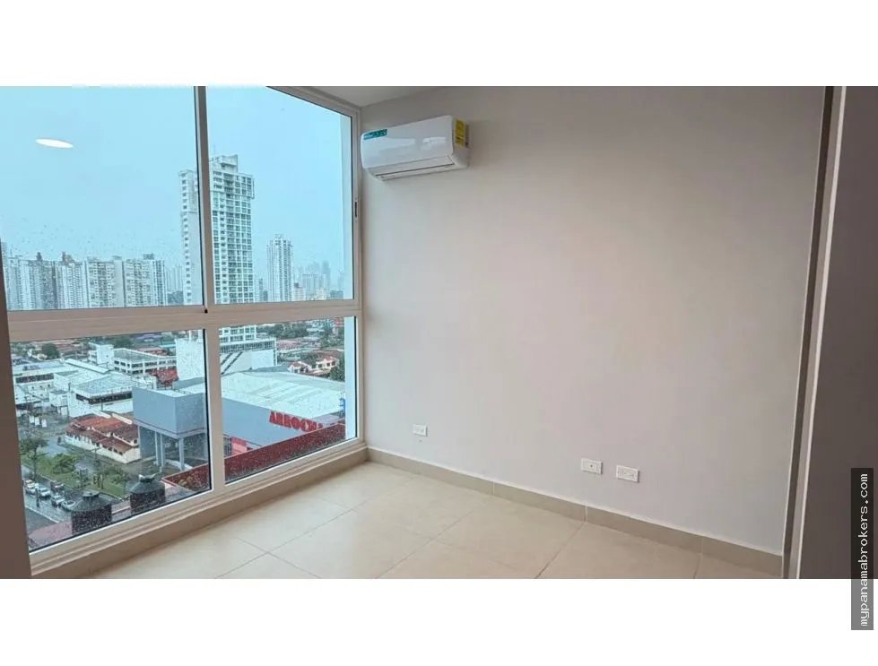 Apartment for Rent on 12 de Octubre Avenue