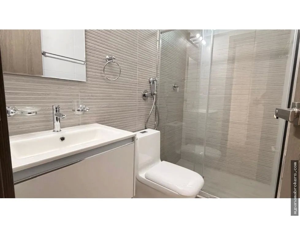 Apartment for Rent on 12 de Octubre Avenue