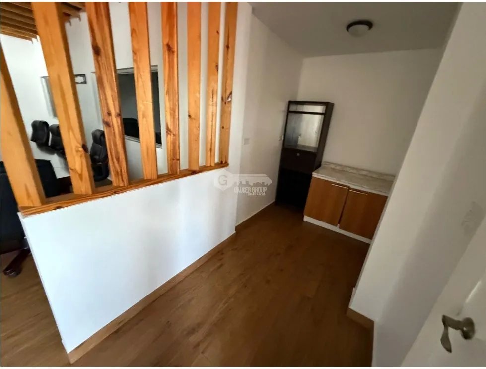 OFICINA / SAN FRANCISCO / 130M / 2 BAÑOS / 3 NIVELES / COCINETA