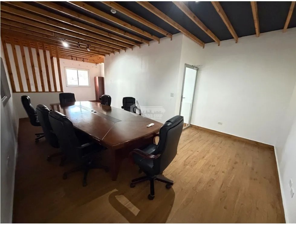 OFICINA / SAN FRANCISCO / 130M / 2 BAÑOS / 3 NIVELES / COCINETA