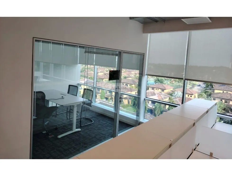 SE ALQUILA  OFICINA COSTA DEL ESTE PLAZA REAL 1207M CON DIVISIONES