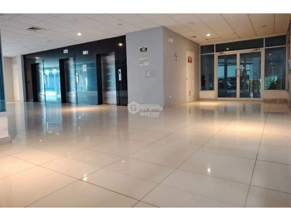 SE ALQUILA  OFICINA COSTA DEL ESTE PLAZA REAL 1207M CON DIVISIONES