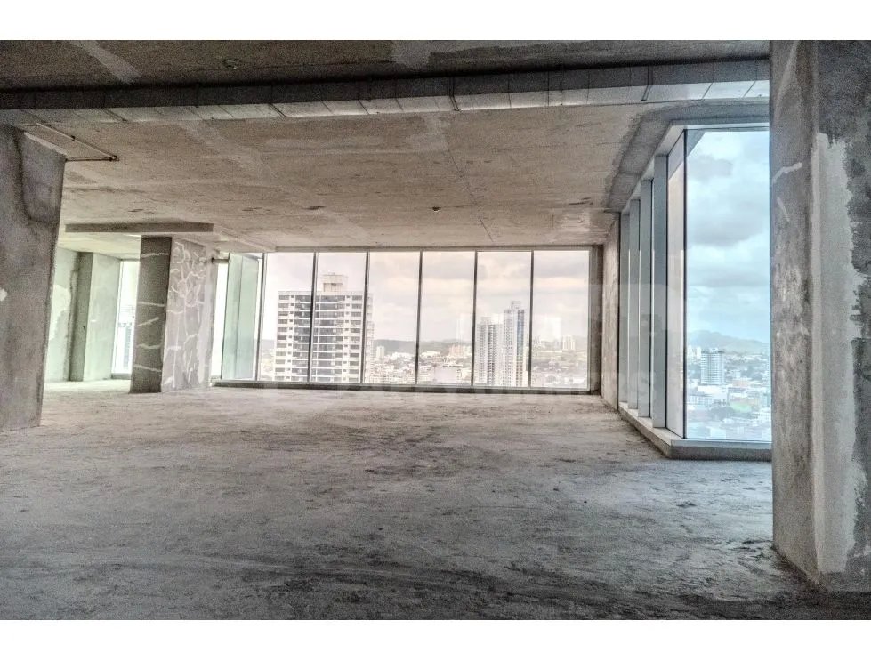 Alquiler de oficinas en Fortune Plaza, Obarrio. L/Y