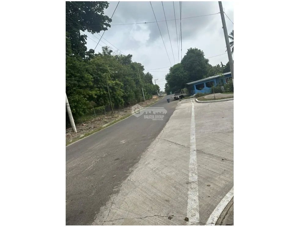 PANAMA ESTE / PACORA / 53,000M / SPACIOUS LOT / SEMI-LEVEL