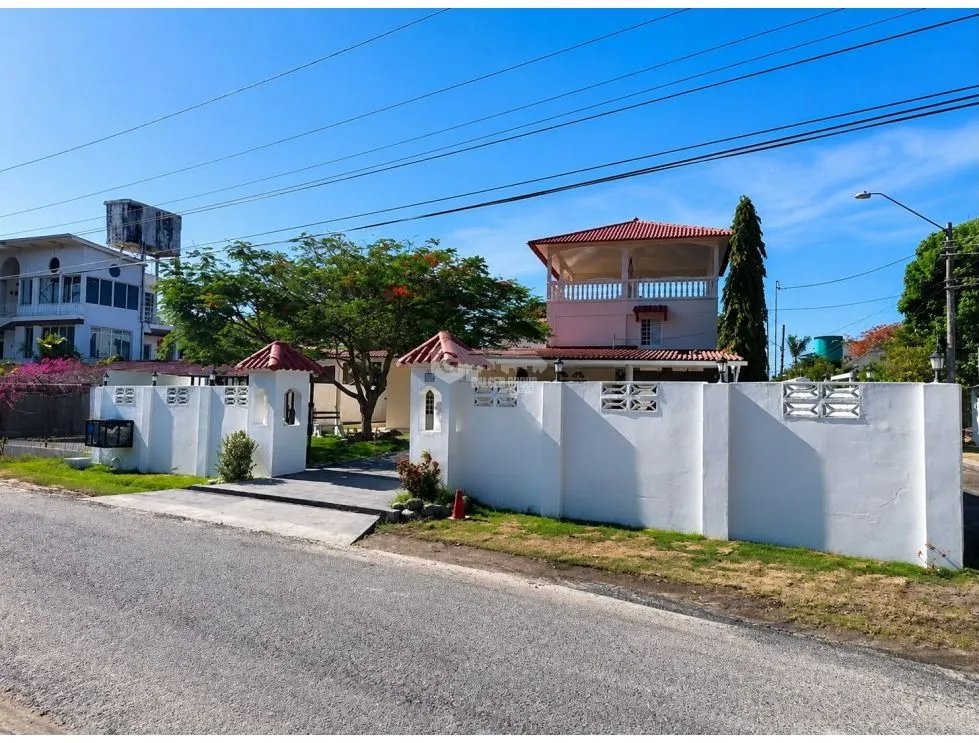 FOR SALE: BEACH HOUSE SAN CARLOS EL PALMAR 558M 5 BEDROOMS 3 STORY