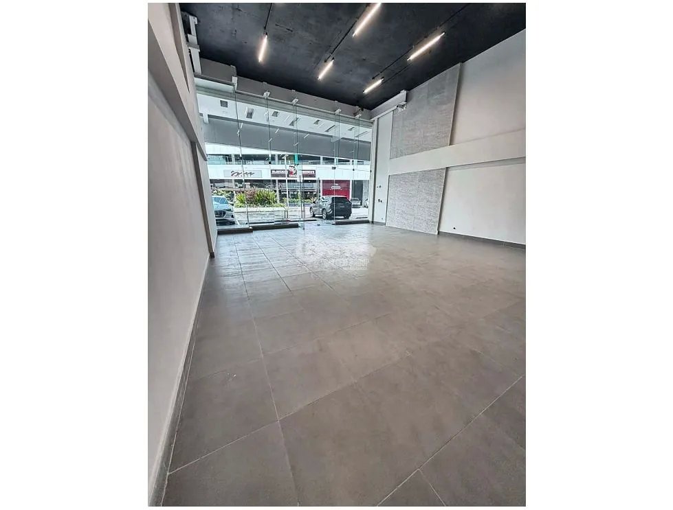 COMMERCIAL SPACE FOR RENT VIA BRASIL 217M 1 BATHROOM WITH MEZZANINE DIVISIONS