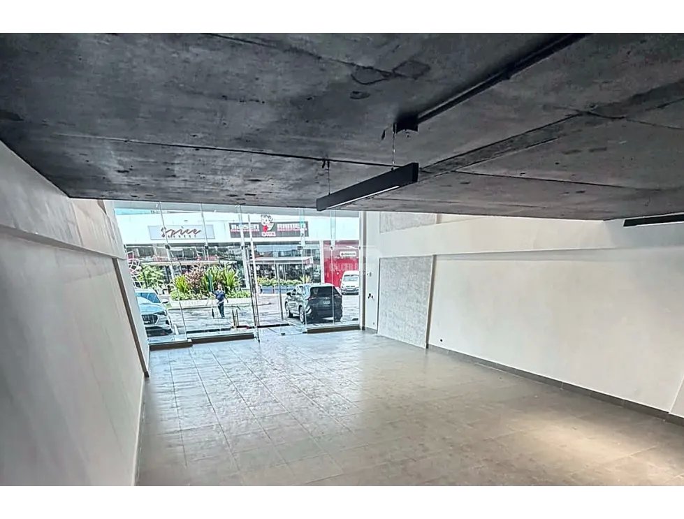 COMMERCIAL SPACE FOR RENT VIA BRASIL 217M 1 BATHROOM WITH MEZZANINE DIVISIONS