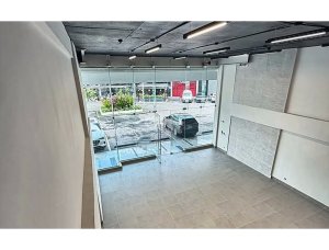 COMMERCIAL SPACE FOR RENT VIA BRASIL 217M 1 BATHROOM WITH ME…
