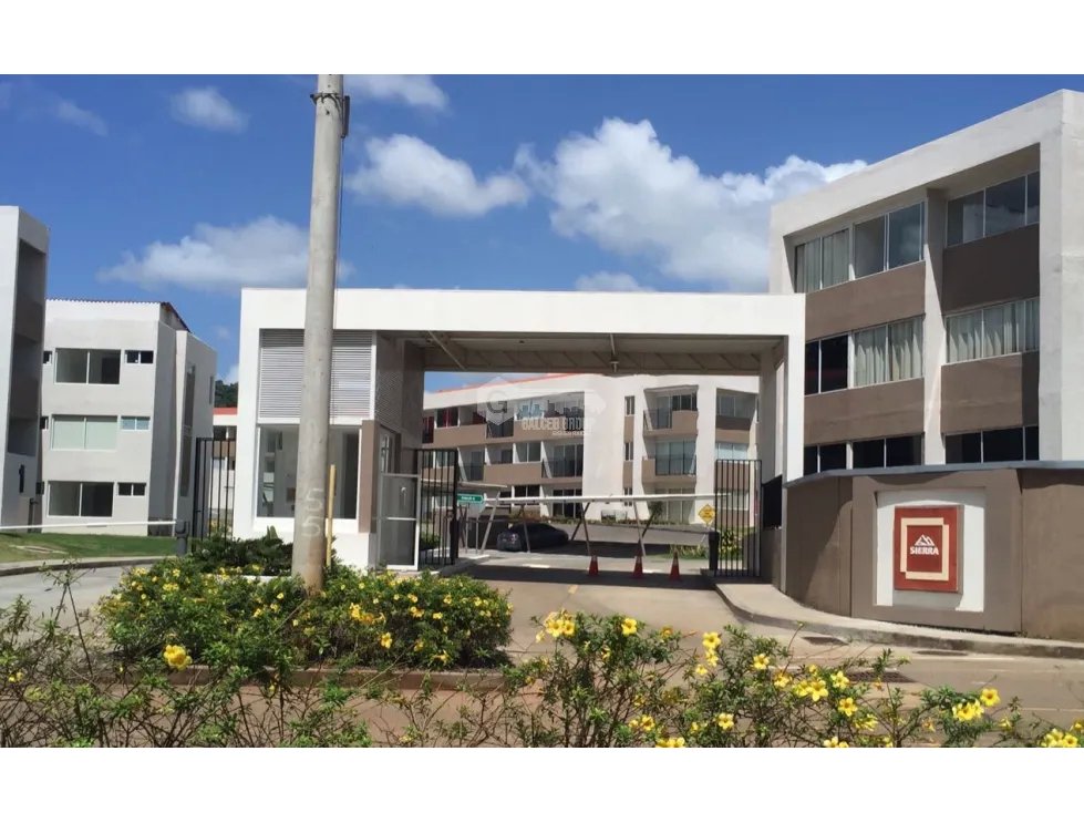 APARTMENT FOR SALE IN ARRAIJAN PH LA SIERRA 72M WITH GREEN AREAS