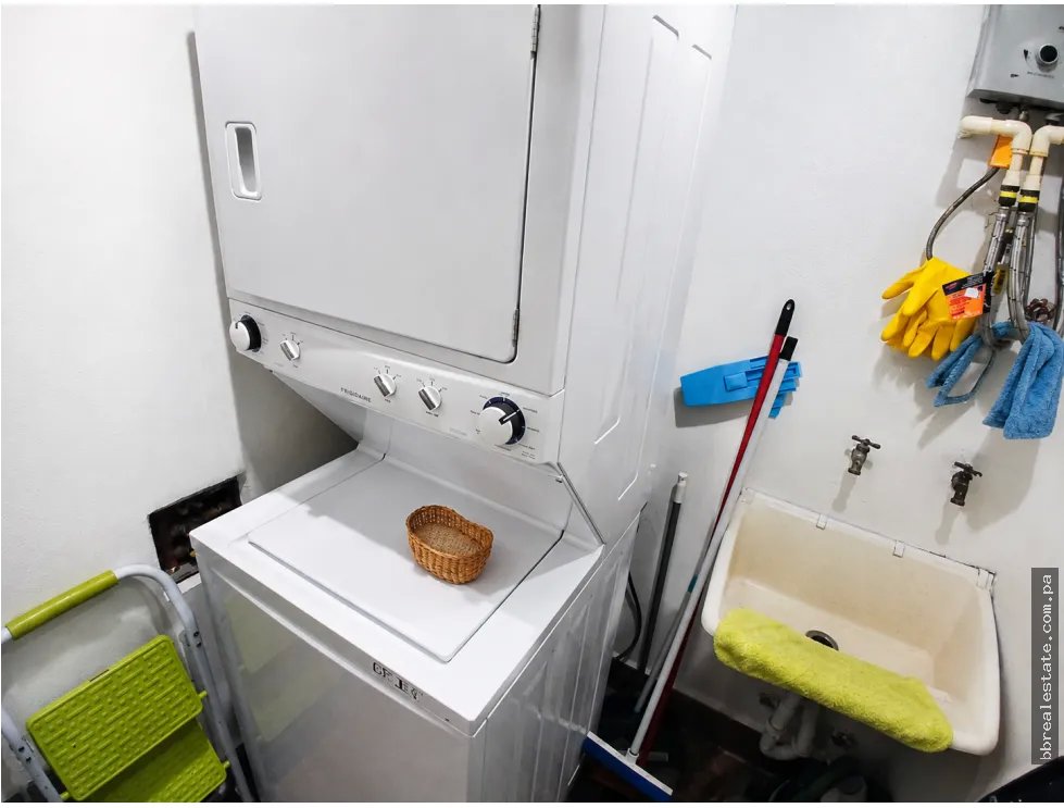 Apartment Rental in PH Yoo, Avenida Balboa