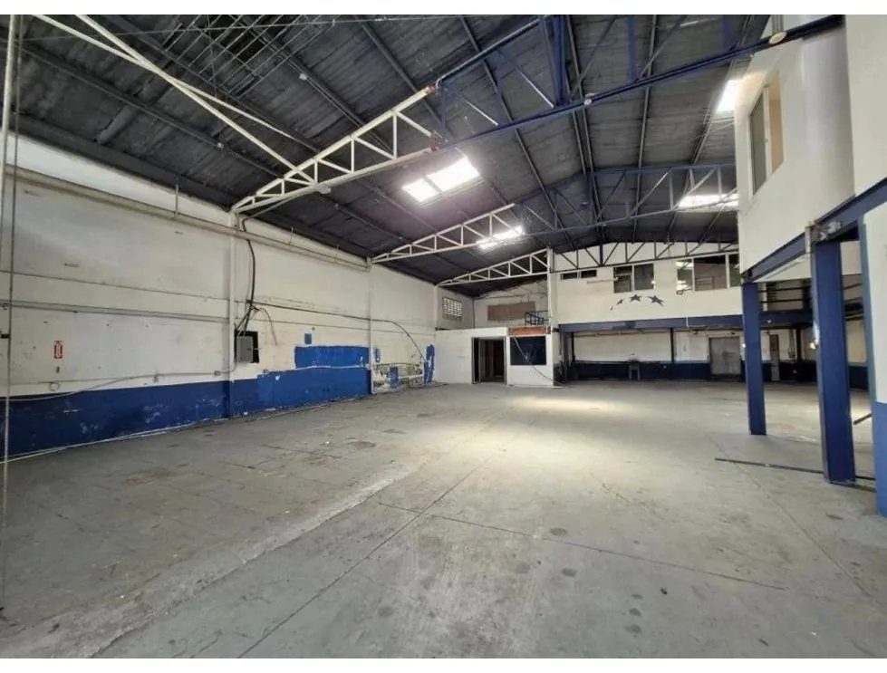 Warehouse for Rent on Vía España | 600 m2