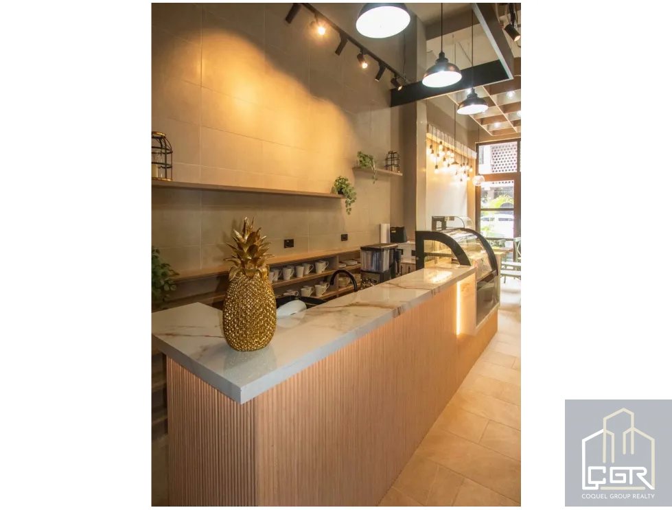VENTA DE LOCAL COMERCIAL EN SANTA TERESITA LIVING , SANTA ANA