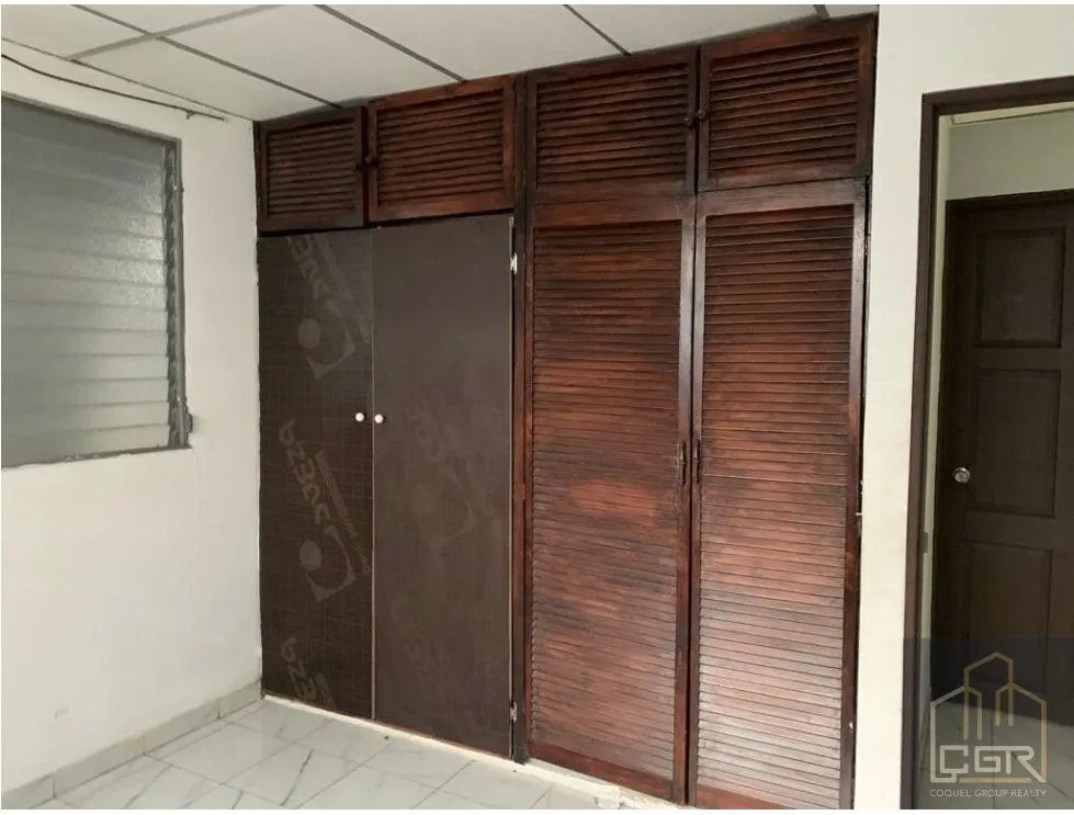 ALQUILER DE CASA VACIA DE DOS PLANTAS EN LOS ANGELES, BETHANIA, PANAMA