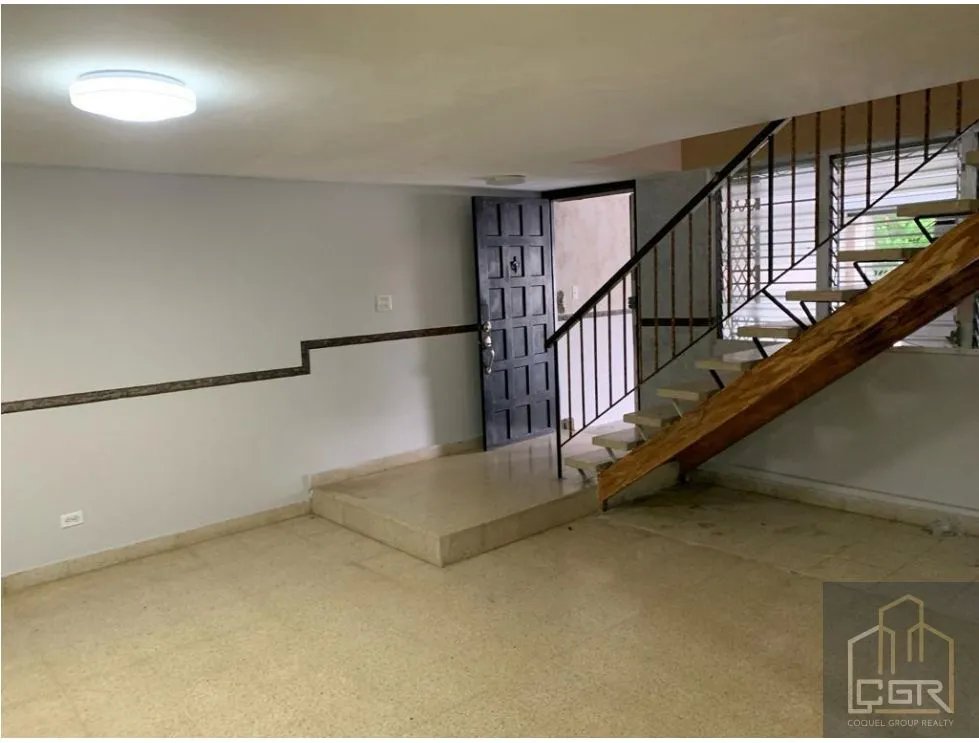 ALQUILER DE CASA VACIA DE DOS PLANTAS EN LOS ANGELES, BETHANIA, PANAMA