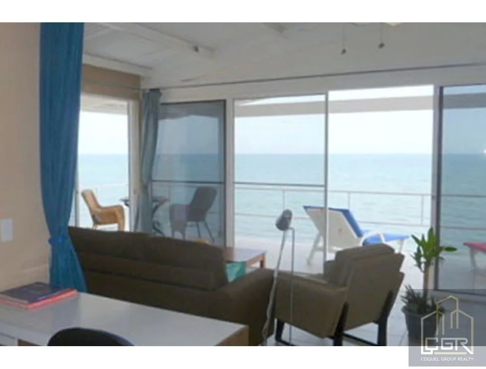 Venta de Casa Frente al mar en Playa Corona, San Carlos