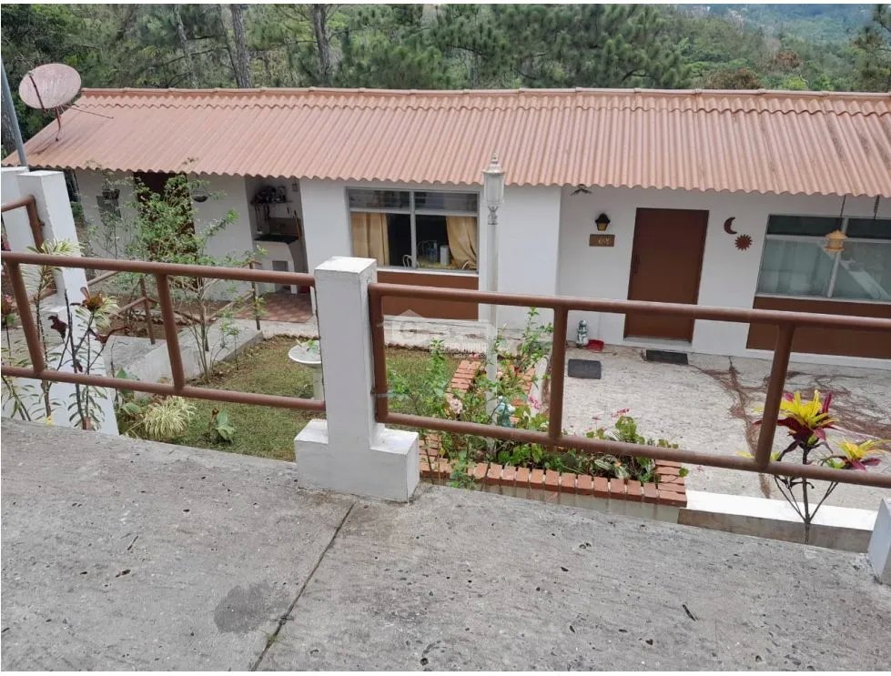 CASA EN ALTOS DE CERRO AZUL / 2 HAB. / 2 BAÑOS