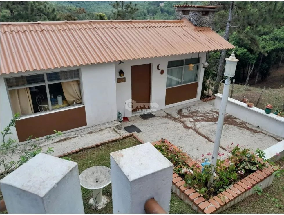 CASA EN ALTOS DE CERRO AZUL / 2 HAB. / 2 BAÑOS
