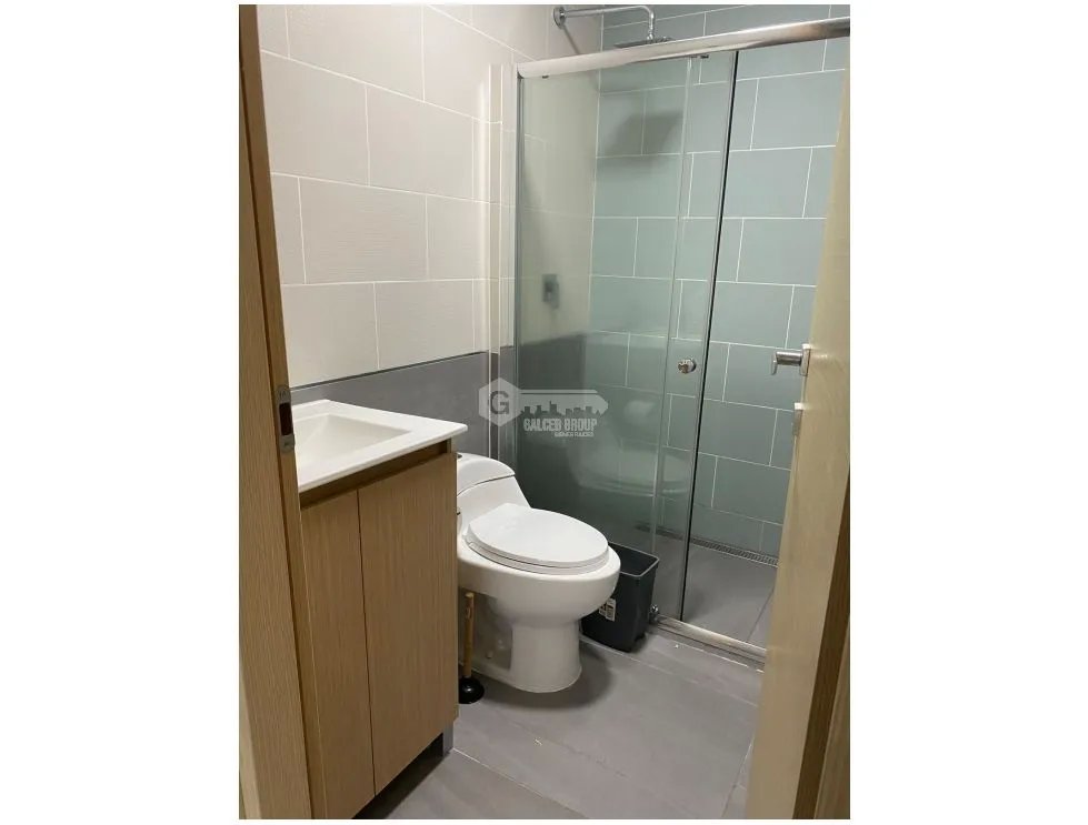 SE ALQUILA APARTAMENTO PARQUE LEFEVRE DEMENTRA 70M  BALCON Y PISCINA