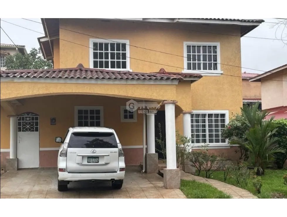 SE VENDE CASA 300 M2 EN CHORRERA ALTOS DE MARIA LETICIA DUPLEX