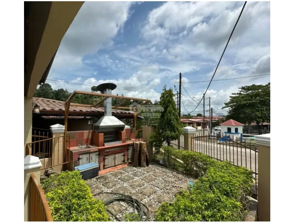 SE ALQUILA CASA EN ARRAIJAN LA HACIENDA 536 M2 CERCADA Y AMOBLADA