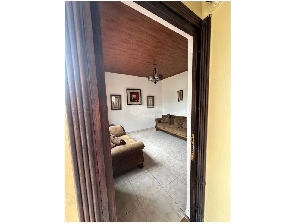 SE ALQUILA CASA EN ARRAIJAN LA HACIENDA 536 M2 CERCADA Y AMOBLADA