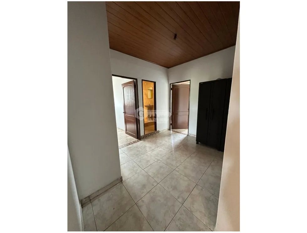 ARRAIJAN / LA HACIENDA / 4 HABITACIONES / 536 M2 / CERCADA / AMOBLADA