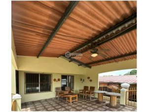 ARRAIJAN / LA HACIENDA / 4 HABITACIONES / 536 M2 / CERCADA /…