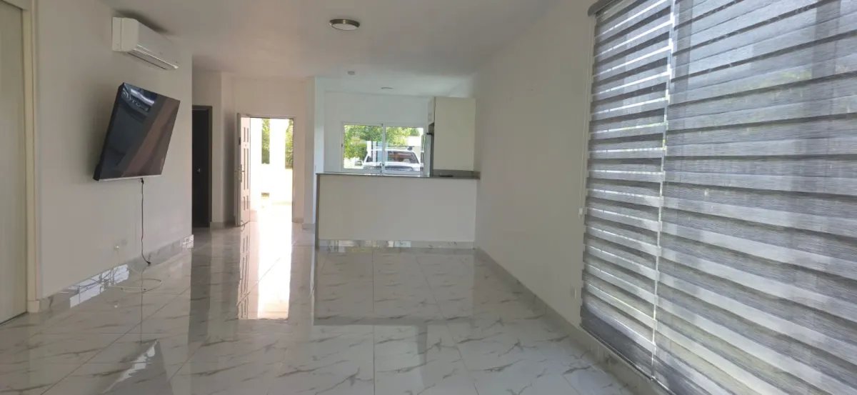 HOUSE FOR SALE – PLAYA BLANCA, CORAL PARK