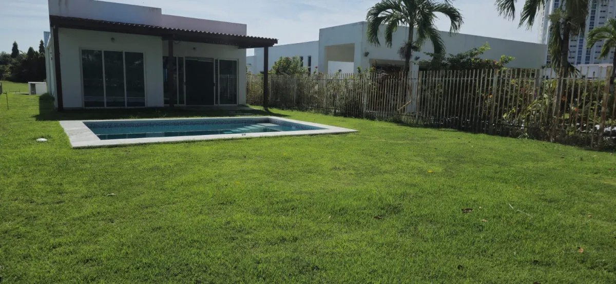 HOUSE FOR SALE – PLAYA BLANCA, CORAL PARK