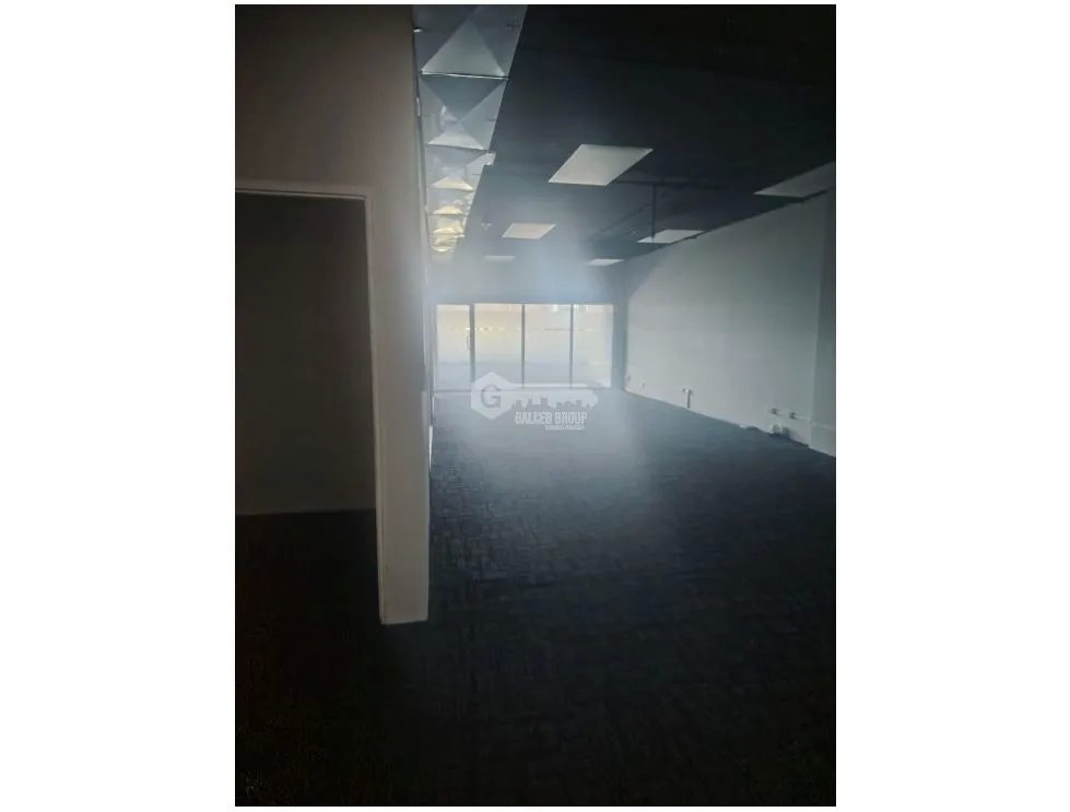OFFICE / COSTA DEL ESTE / PLAZA REAL / 147M / GROUND FLOOR / PARTITIONED