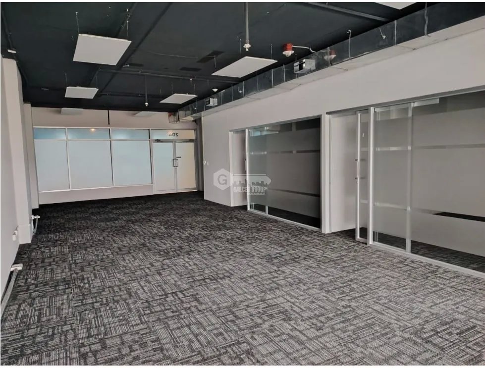 OFFICE / COSTA DEL ESTE / PLAZA REAL / 147M / GROUND FLOOR / PARTITIONED