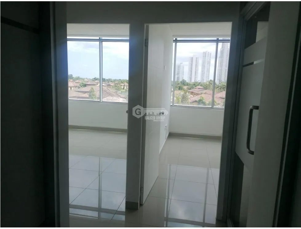 Office for Rent Costa del Este Plaza Real 125M Ground Floor with Divisions