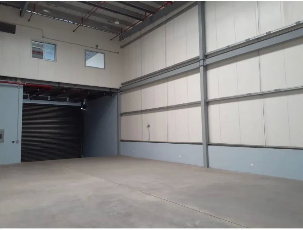 Warehouse for Rent in Airport Commercial Park IV