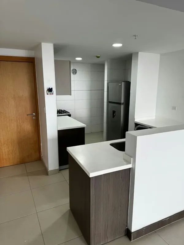 Modern Apt in El Carmen 95m² Panoramic View and New Appliances $1,150