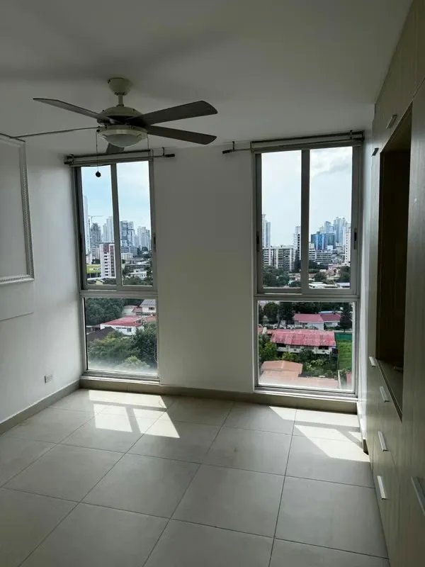 Modern Apt in El Carmen 95m² Panoramic View and New Appliances $1,150