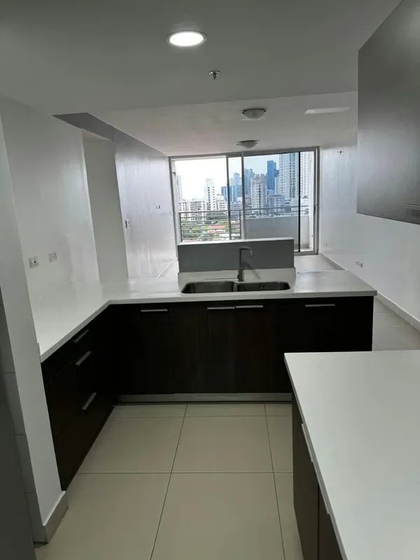 Modern Apt in El Carmen 95m² Panoramic View and New Appliances $1,150