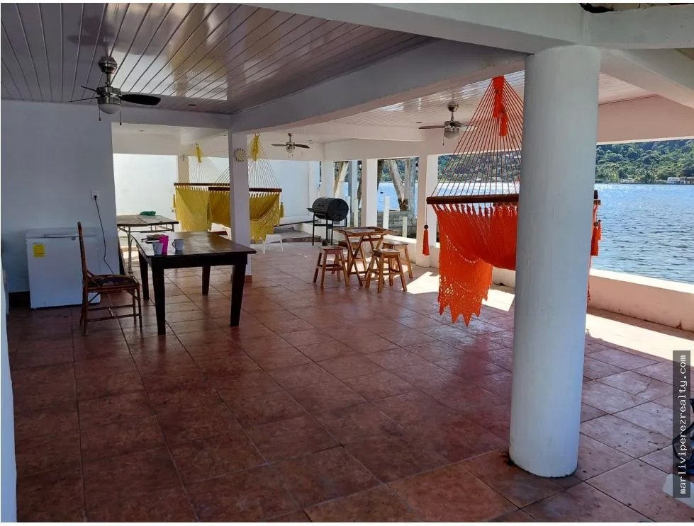 Venta de residencia en Isla Grande, Portobelo, Colon