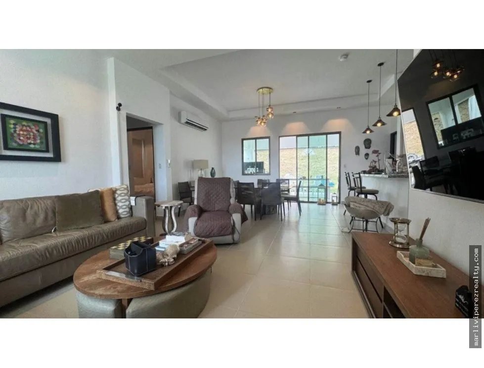 Venta o Alquiler de residencia en San Carlos
