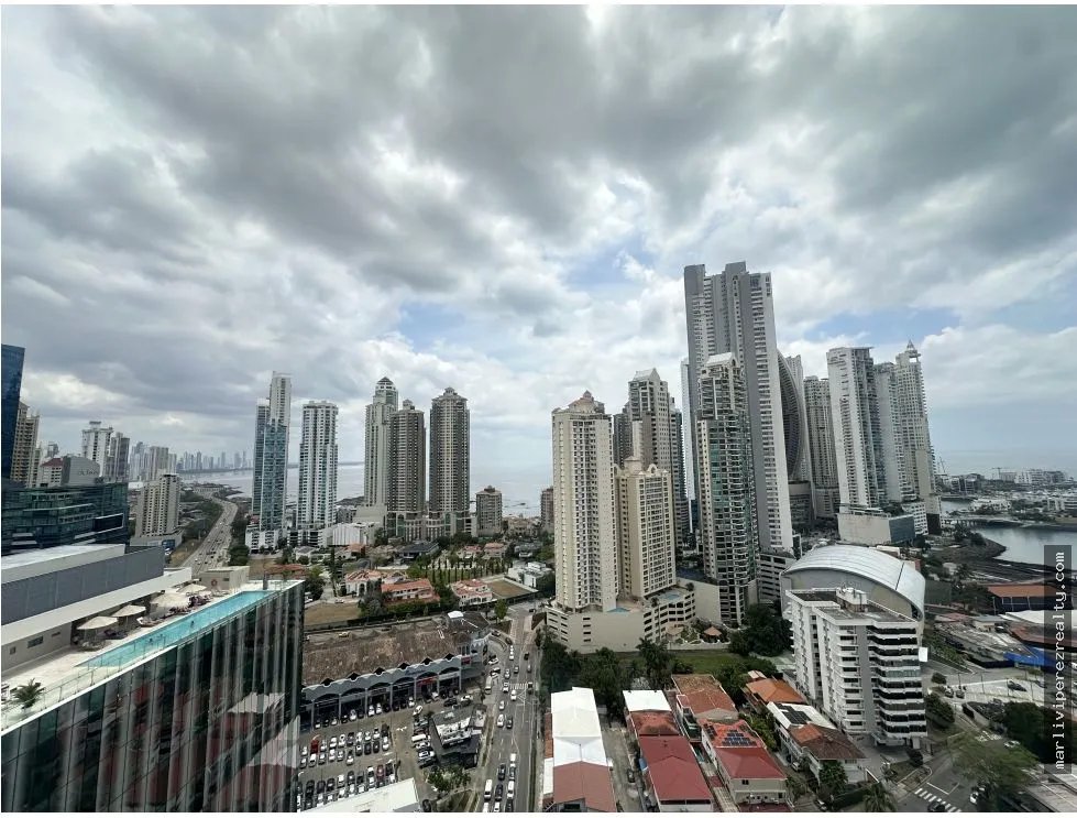Venta de apartamento penthouse en Punta Pacífica