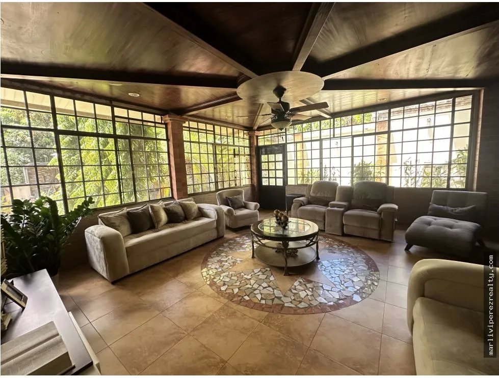 Venta de Casa amoblada en Las Cumbres