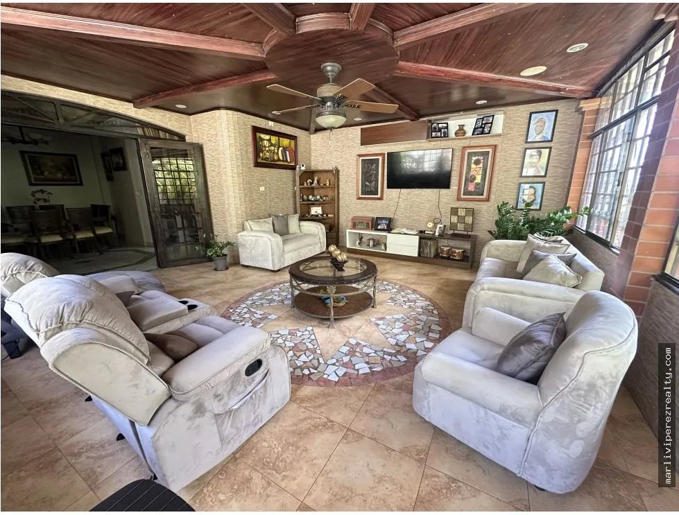 Venta de Casa amoblada en Las Cumbres