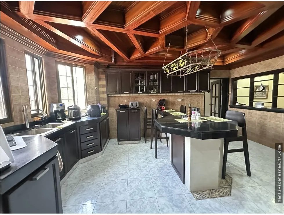 Venta de Casa amoblada en Las Cumbres