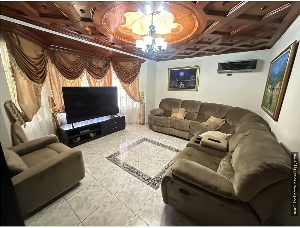 Venta de Casa amoblada en Las Cumbres