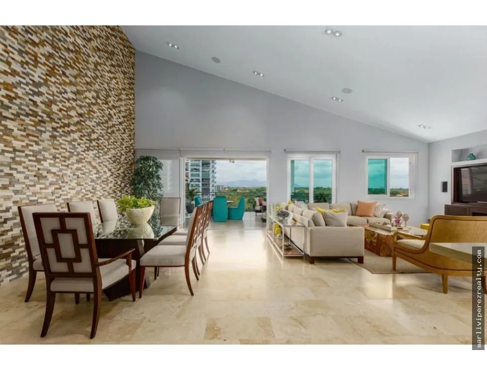 Single Family House for sale in San Carlos