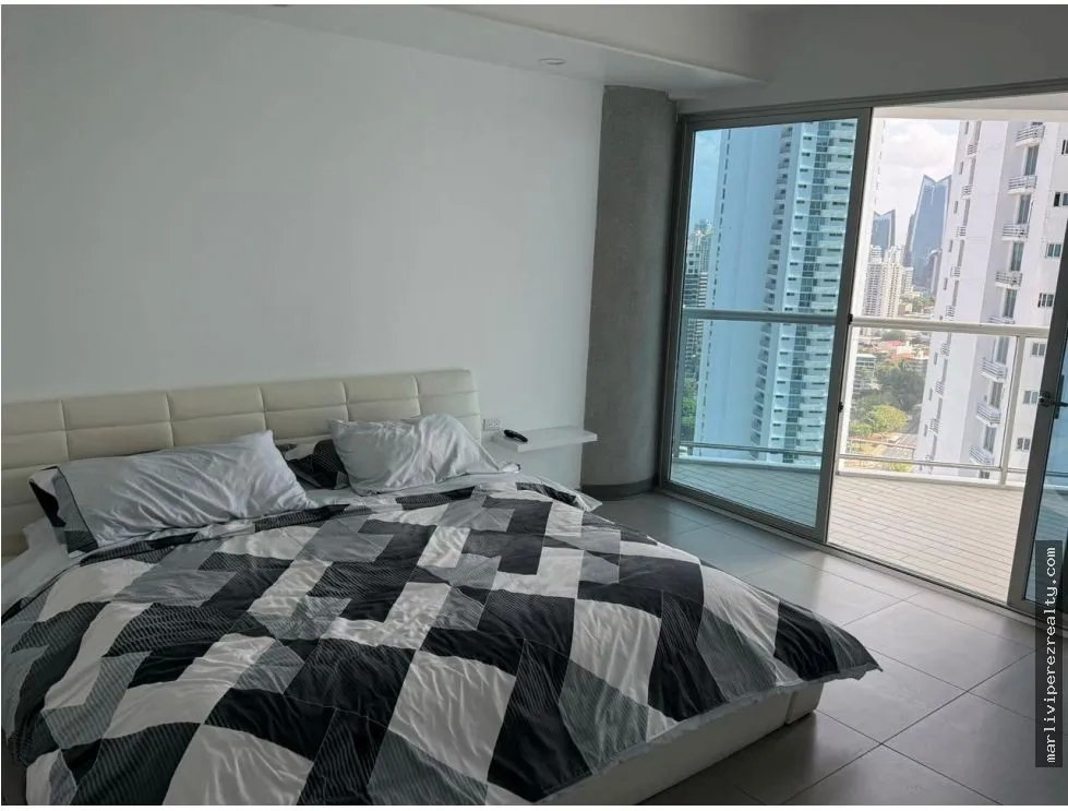 Apartamento en Alquiler Amoblado Avenida Balboa